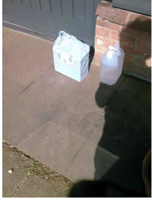 Sam_DoubleH_G's tweet photo. @Hermesparcels your delivery driver has sent a parcel I was meant to receive   Has been sent to a different address. #notmydriveway https://t.co/YXNFftbfK6