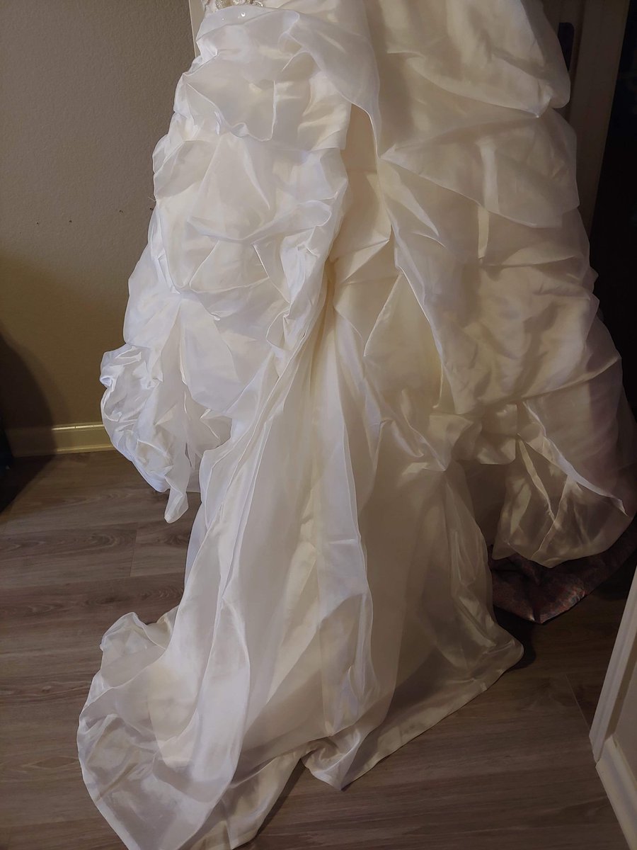 jayde_claire's tweet photo. @tylerfarr not sure why people are not talk to me anymore whole day guess some are mad not happen yet dont have another way communicate with you decide week Doctor few people show picture Lesion not serious problem wedding dress Josh perfect dress alone high life without you here https://t.co/MVGLvYTR5Z