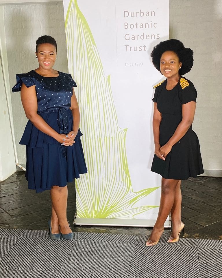 100_talk's tweet photo. We were SO honored to have @blaqmermaid come share her incredible story with us, 100% style 😉💃🏽!!!

A rare Black Mermaid - smart, humble, well spoken, and INCREDIBLY FUNNY 😂😂!

We can't wait to share this on with you🙌🏽!

SUBSCRIBE to our YouTube (Link in bio)! https://t.co/zcxosjK6gH