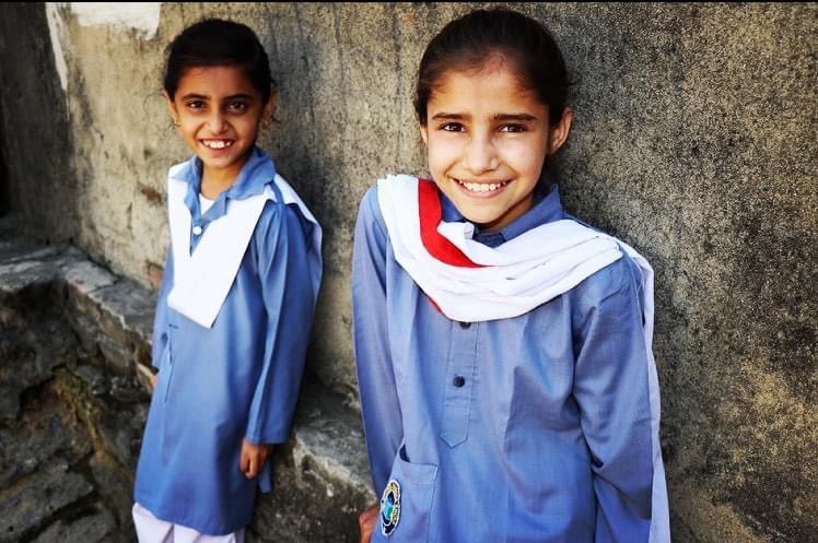 DILTrustUK's tweet photo. DIL students celebrate International Moment of Laughter Day #education #educationmatters #laughter #internationalmomentoflaughterday #womensupportingwomen #girlpower #joy #inspiration #RamadanMubarak #ramadan 👧🏾👦🏾😂

To donate to DIL, please visit https://t.co/DjgsCBPkHS https://t.co/dXmiEbbOEc