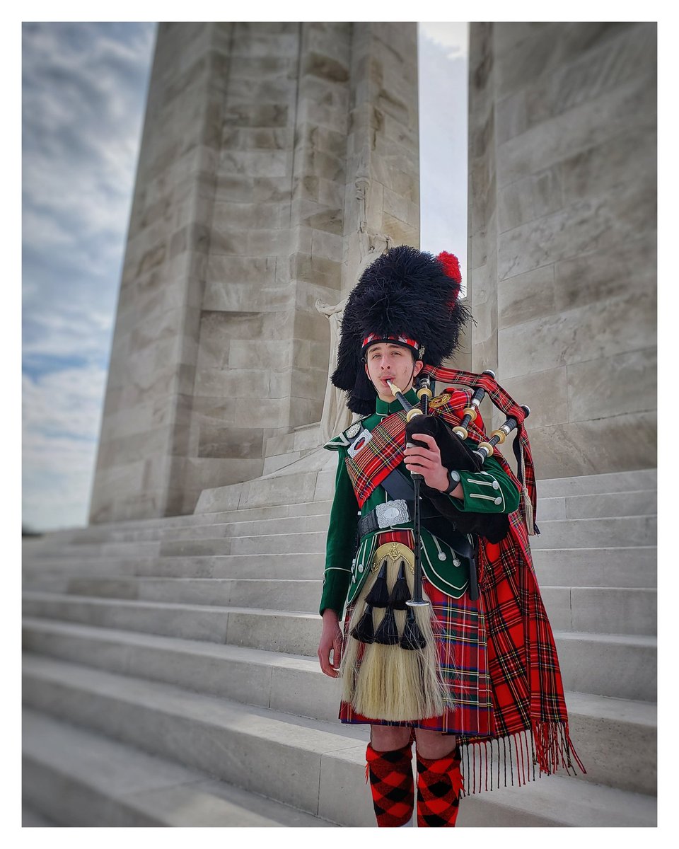 Rémi was our piper at the #VimyRidgeDay commemorative moment at the Canadian National Vimy Memorial this year. He's 14 y/o and has been playing since the age of 7. That's amazing dedication to the instrument and the cultural heritage that comes with it. BZ!