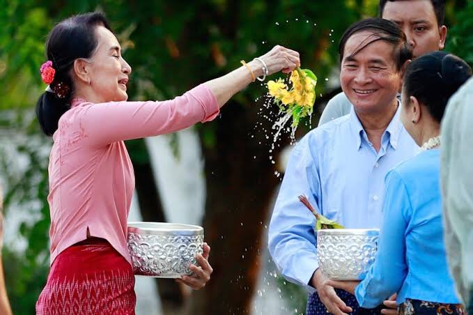Thingyan should be a celebration of joy, but unfortunately there is nothing to celebrate in Myanmar. I hope it is true that sprinkling water washes away sins. So many sins have been committed since 1st February. I hope to celebrate Thingyan with all released again in the future. https://t.co/iU3rMG34zB
