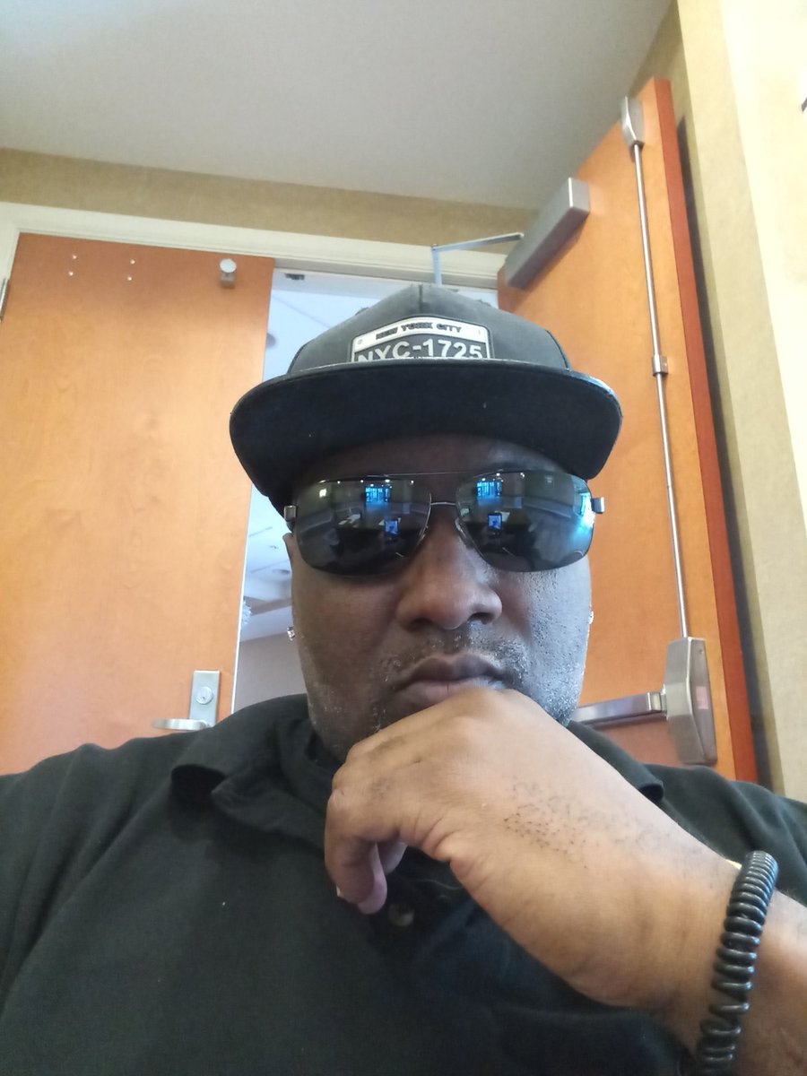 willdeeboy's tweet image. Hey follow yo boy