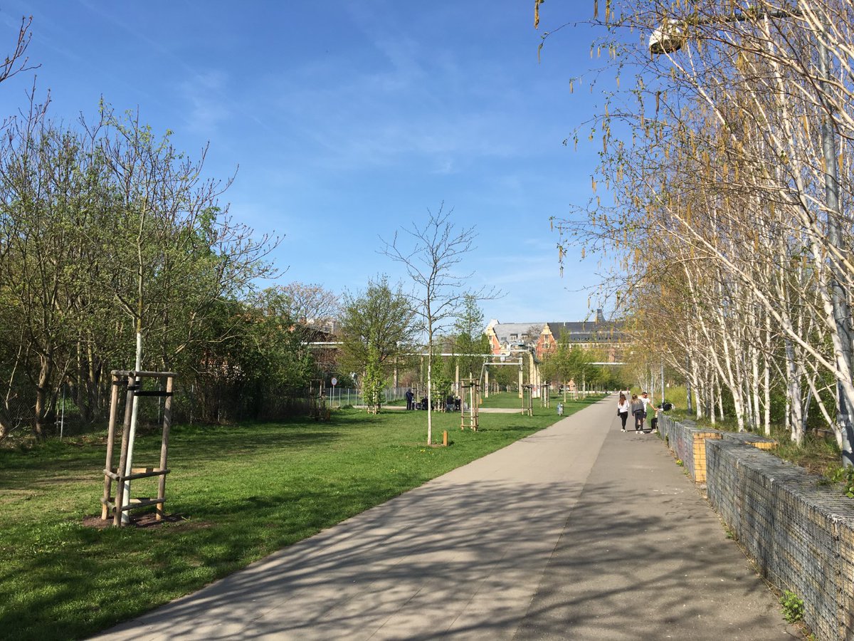 GreenEquityLab's tweet photo. ☝📋Umfrage zur #Pollen- bzw #Allergie-belastung und zur Rolle von #Grünflächen in @StadtLeipzig im Rahmen einer Studie gemeinsam mit @idiv, @UFZ_de und dem Leipziger Interdisziplinären Centrum für Allergologie des @UKL_Leipzig ➡ https://t.co/yBwr0p7g45 Mehr Infos im🧵👇 https://t.co/e8HgeRdZum