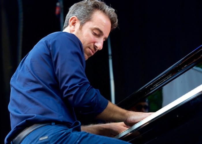 bastardo42's tweet photo. Oggi alle 13 su https://t.co/x4BRwv7Cdc nel #geezcorner
#AaronGoldberg
Pianista bostoniano che ha collaborato negli anni anche con wynton marsalis

@CTag25 @mariale47010626 @GianniniRoberto @SauroSamat @SoMisty3 https://t.co/gQYskFs4eF