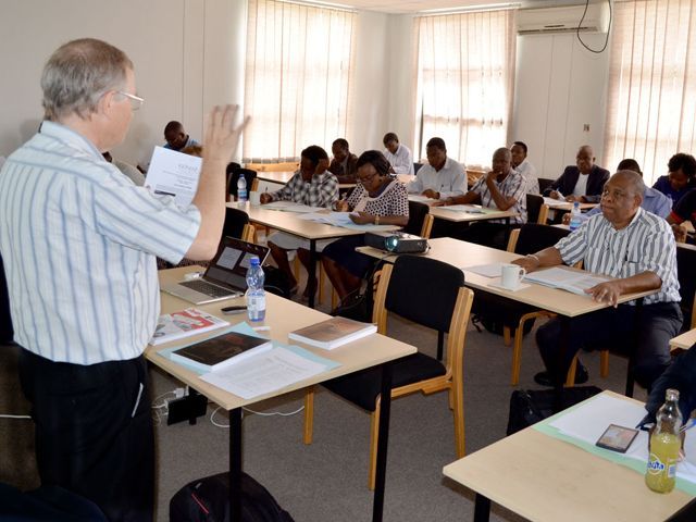 DAADSouthAfrica's tweet image. 🔊Are you supervising doctoral candidates at an African university? 🌍🎓 Apply now for the DIES/CREST Online Training Course for Supervisors of Doctoral Candidates at African Universities. Advance your knowledge, skills and networks in doctoral supervision bit.ly/31RUvK3