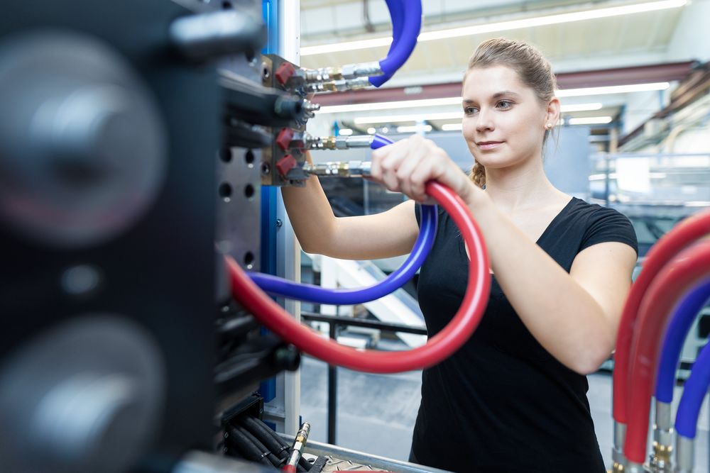 BEREICH FÜR SPRITZGIESSER

Dieser speziell für Spritzgießer entworfene Bereich soll Sie optimal dabei unterstützen, den Überblick über eine Vielzahl an Produkten zu behalten.

fal.cn/3eFX6