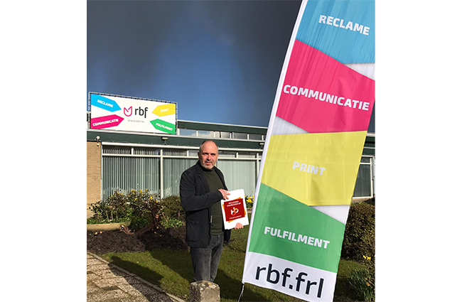 RBFcommunicatie's tweet photo. Ook de komende vier jaar mogen wij ons "Erkend Leerbedrijf" noemen. Daar zijn we trots op!
We vinden het hartstikke leuk om enthousiaste studenten een stageplek te bieden. 

Ben jij op zoek naar een stageplek voor na de zomer? Stuur dan een DM of neem contact op! https://t.co/Dw1ZWNesFX