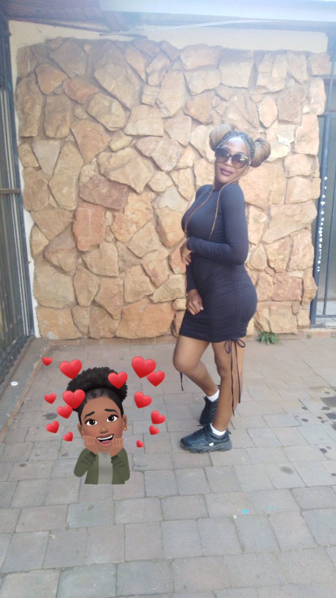 QueenKayz3's tweet photo. Kungonzwa kuda kuita noise knowing no comments or likes to gain https://t.co/NewPe2hZrT