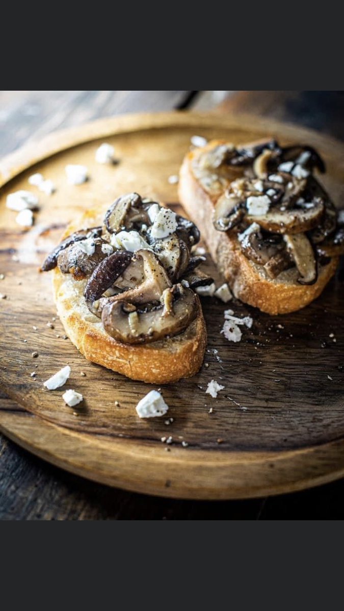 Try our Dried Mixed mushrooms on crusty toasted bread with cheese... simply delicious 💚🍄

🍄Visit our Facebook Shop to forage through all our Mushroom products
#welovemushrooms #wildmushrooms #mushrooms #farmersmarket #mixedmushrooms