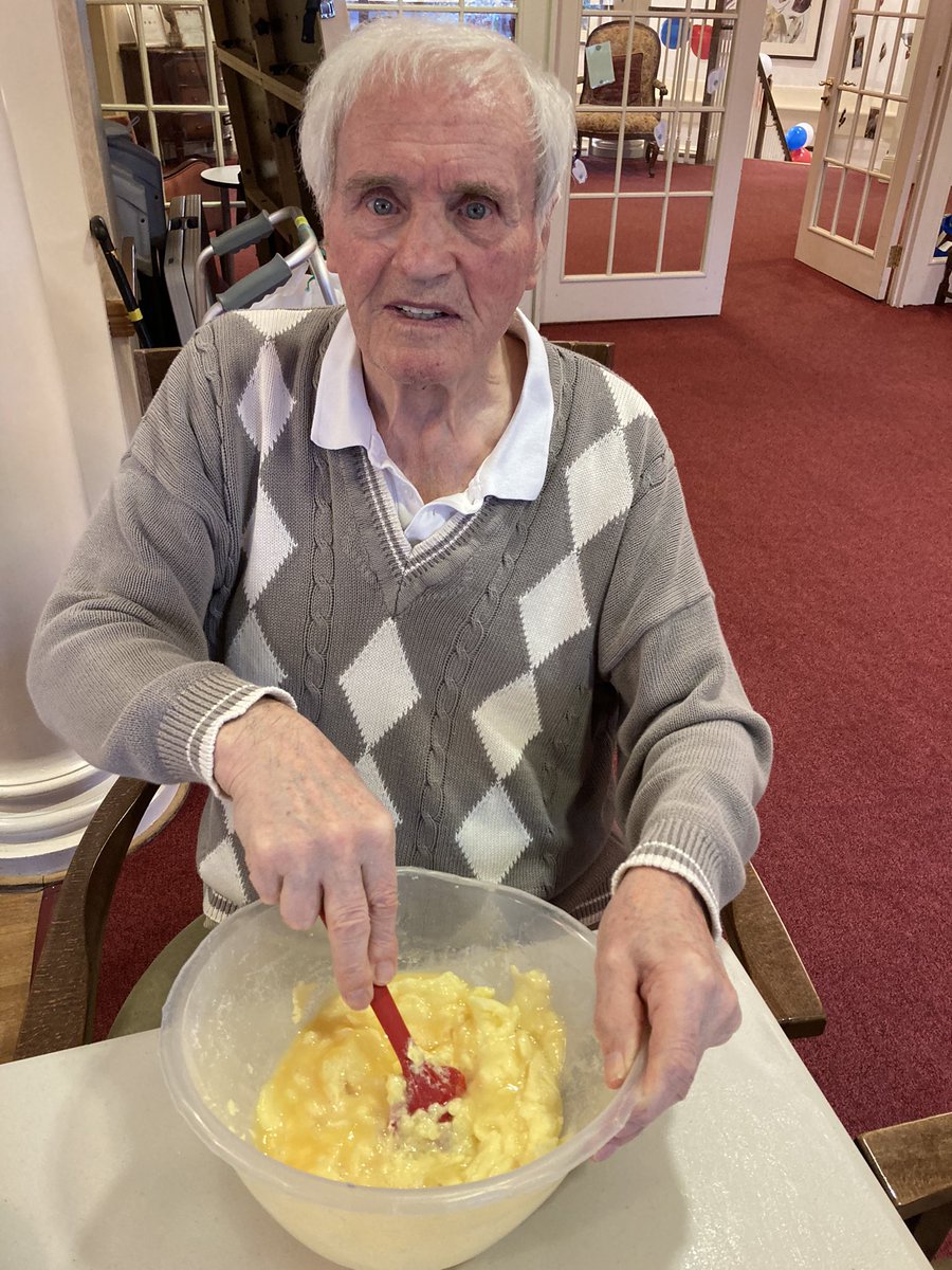 lisabaxter48's tweet photo. French cake being made for our afternoon social 🇫🇷 @SunriseSrUK https://t.co/dDlUK2OTlp