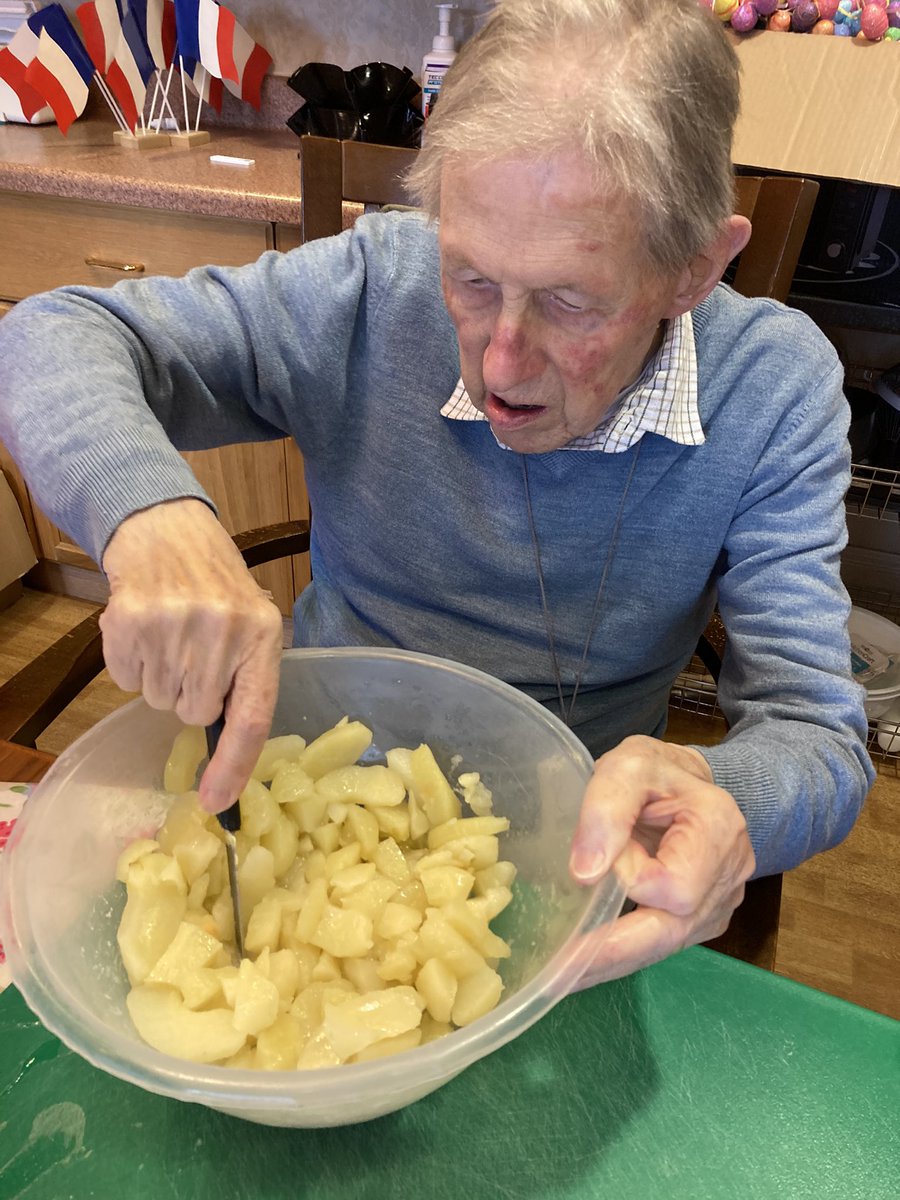 lisabaxter48's tweet photo. French cake being made for our afternoon social 🇫🇷 @SunriseSrUK https://t.co/dDlUK2OTlp