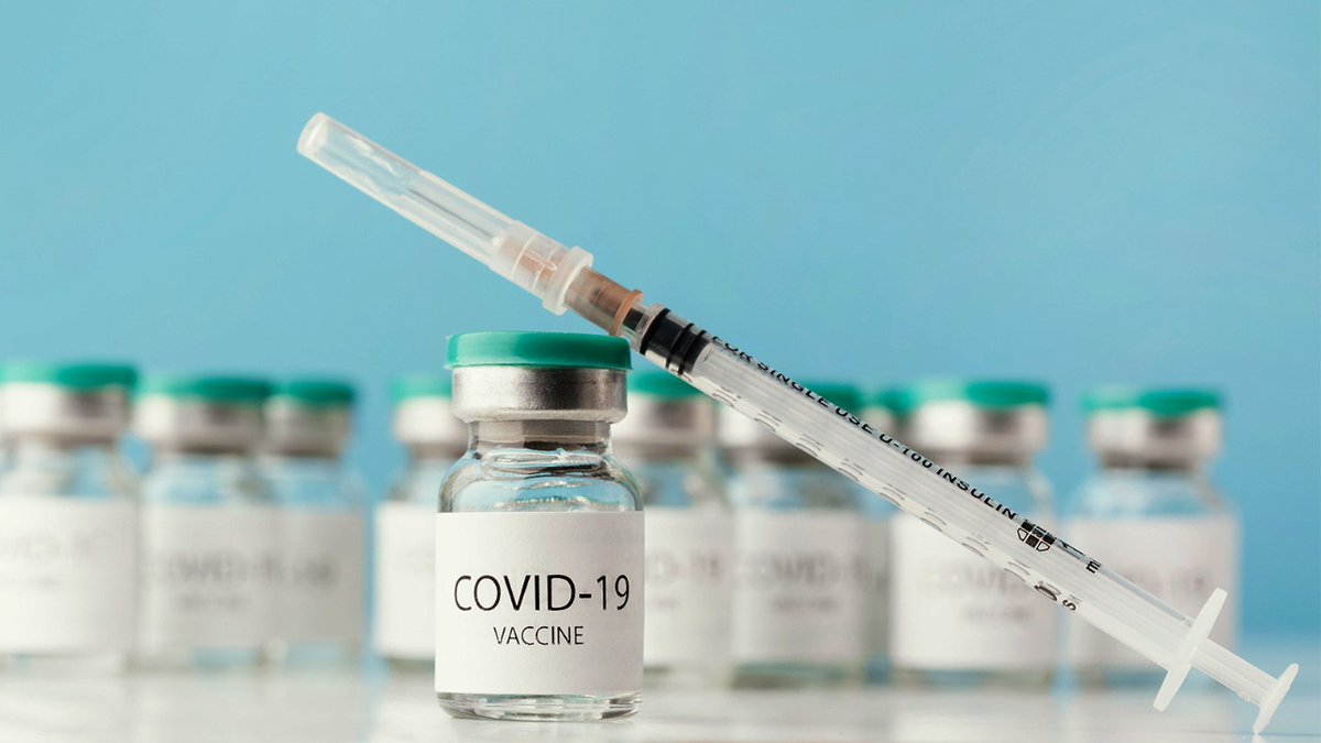 Delhi High Court begins hearing PIL seeking door-to-door  #COVID19 vaccination in the city. Hearing before Justices Rajiv Sahai Endlaw and Amit Bansal.  #COVID19Vaccination  @CMODelhi  @MoHFW_INDIA