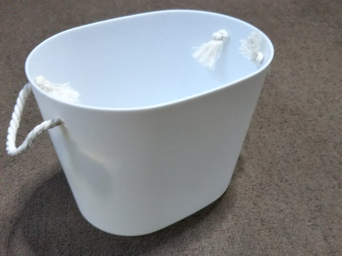 さと ダイソーのソフトバスケット 可愛いよね 100円の小さいサイズ ゴミ箱にする