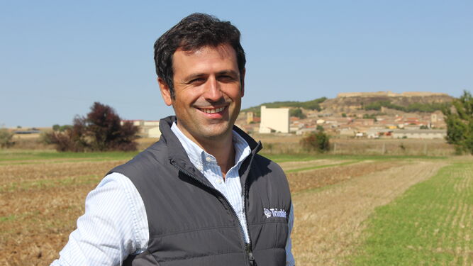 AGROSAPTRIMBLE's tweet photo. 📢 Entrevista en @diariosevilla a nuestro compañero Salvador Correa (@salva_agrosap) y a @martinezguanter, de Corteva Agriscience, para hablar sobre el proyecto #ATHOS5G.
https://t.co/P6xTcPAuI6
cc: @EconomiaAnd @VodafoneEmpresa https://t.co/zAv1uy1A94