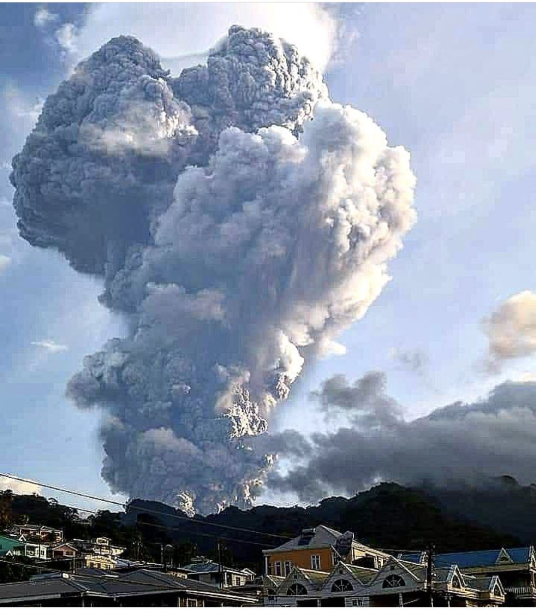 White_Yardie's tweet photo. St Vincent volcano erupted for 6th time WHY IS @BBCNews @SkySportsNews @itvnews NOT MAKING THIS A BIG DEAL PEOPLE NEED HELP https://t.co/NTejbhrjEY