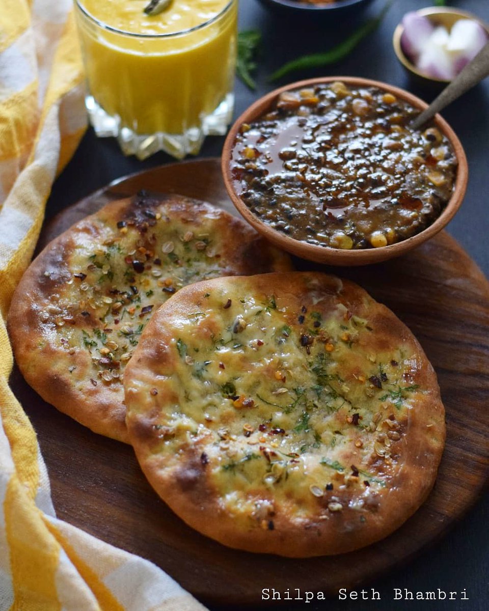 Baisakhi di Badhaiyan !
From the punjabi at heart but not so "desi" me
Serving baked Amritsari Kulchas, dhabewalliwalli dal, mango cardamom lassi, punjabi aam pickle and onion lachcha ! pic.x.com/1meLGoHaw5