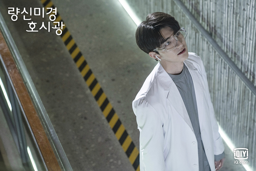 📢 목요일까지 열심히 버티시느라 수고하신 전우 여러분께 알립니다! 오늘 밤 9시, #아이치이 에서 #쉬루 #린이 주연의 #량신미경호시광 13~14화가...