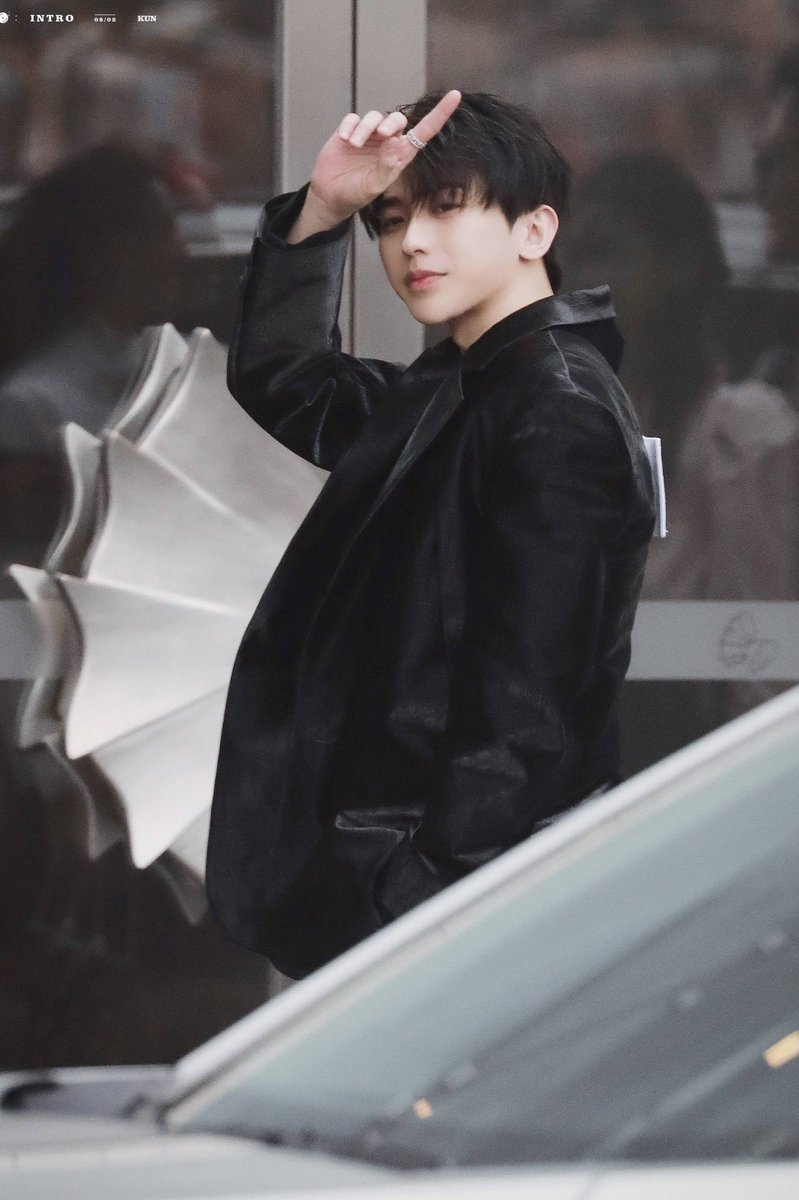 AlwaysCaiXukun's tweet photo. 210413 #KeepRunningS5 Recording D-2
小王子❤️
Ⓒ INTRO
#CaiXukun #蔡徐坤 #KeepRunningKUN https://t.co/yVcv8amo5R