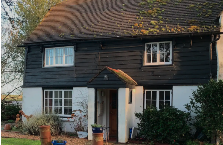 anitabhodges's tweet photo. A LOVELY FRIEND OF MINE has just opened up his quaint cutsie cottage in Kent to individuals &amp; families who would like to get away for a break 
Check out his home on Airbnb! https://t.co/Vc5UIaUePA
#getaway #escapetothecountry #enjoy #relax  #timetojustbe #familybusiness #breath https://t.co/jRAxLGn59k