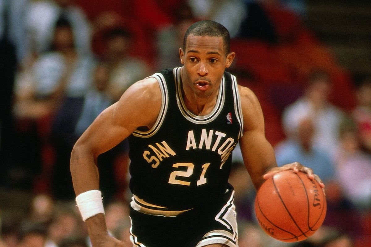 Top 9: Alvin Robertson - 5 seasons with the Spurs, was a defensive monster and an all-star. MIP, DPOY, 3x All-Defense, and 3x All-Star as a Spur averaging 16.2/5.4/5.4/2.9. Still holds the NBA record with 3.7 steals per game in '86didn't become a HOF sadly