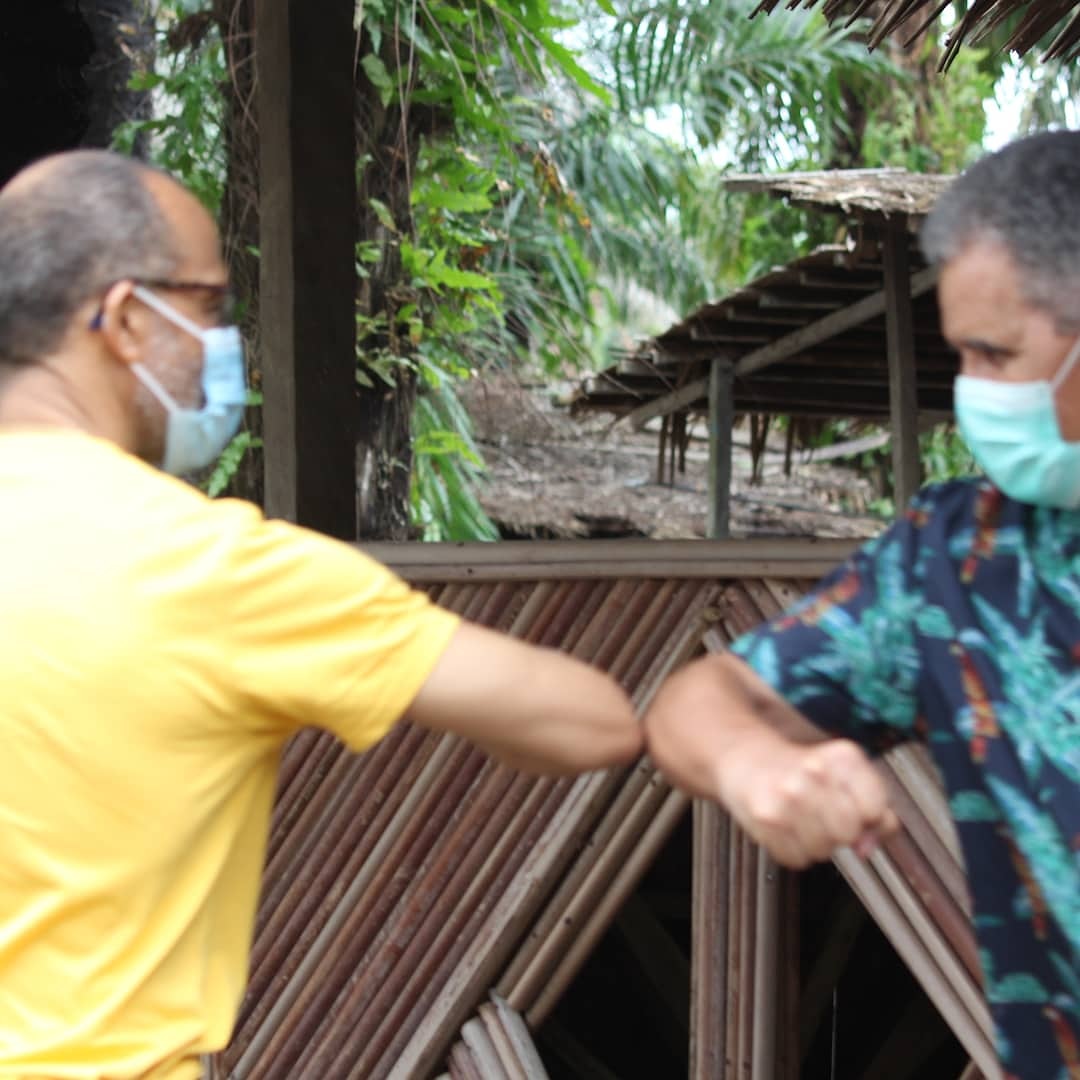 Caption this!

#Throwback: #IVAD2020 #ProtectVultures #LUFASINaturePark #LUFASI #LagosStateMinistryofHealth #ProfAkinAbayomi #DesmondMajekodunmi #HoodedVultures