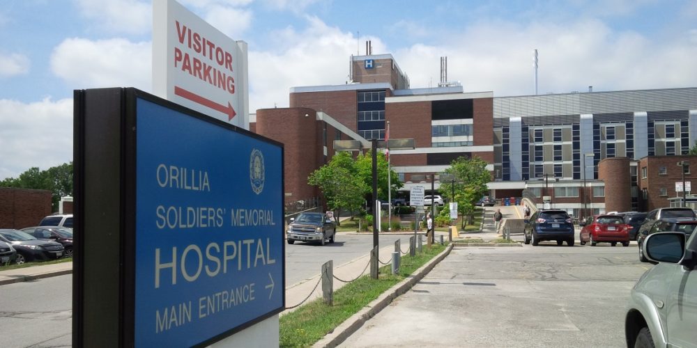 Barrie360's tweet photo. Critical care bed use in Canada highest it’s been since the pandemic began
#B117Variant #COVID19 #CriticalCareBeds #IntensiveCareUnits #Pandemic #risingnumbers
https://t.co/tPFnpFiQpD https://t.co/xY7VEOT5f1