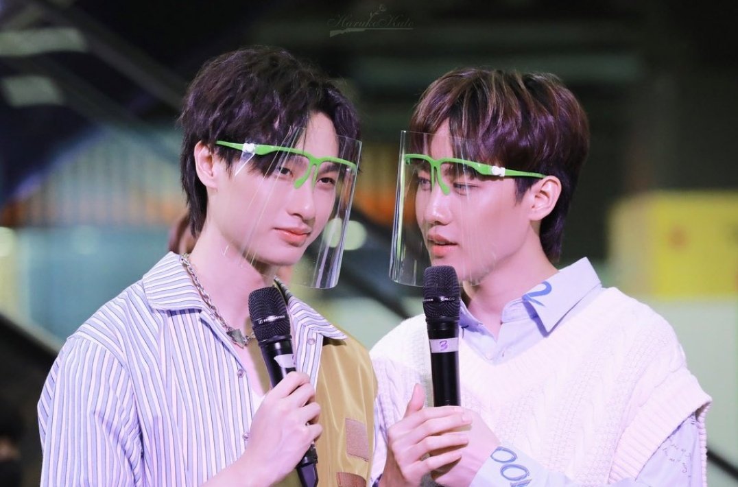 MarkGun_'s tweet photo. สุขสันต์วันสงกรานต์ค่ะ
#MSIWAT 🖤 #หัวใจศิวัช  🖤 #marksiwat 
#AmmoforGN  💛 #gunnapatn 
#magusMG 🖤💛 #markgun 
#มากัส 🖤💛
Cr:logo https://t.co/JiCpgUrgmc