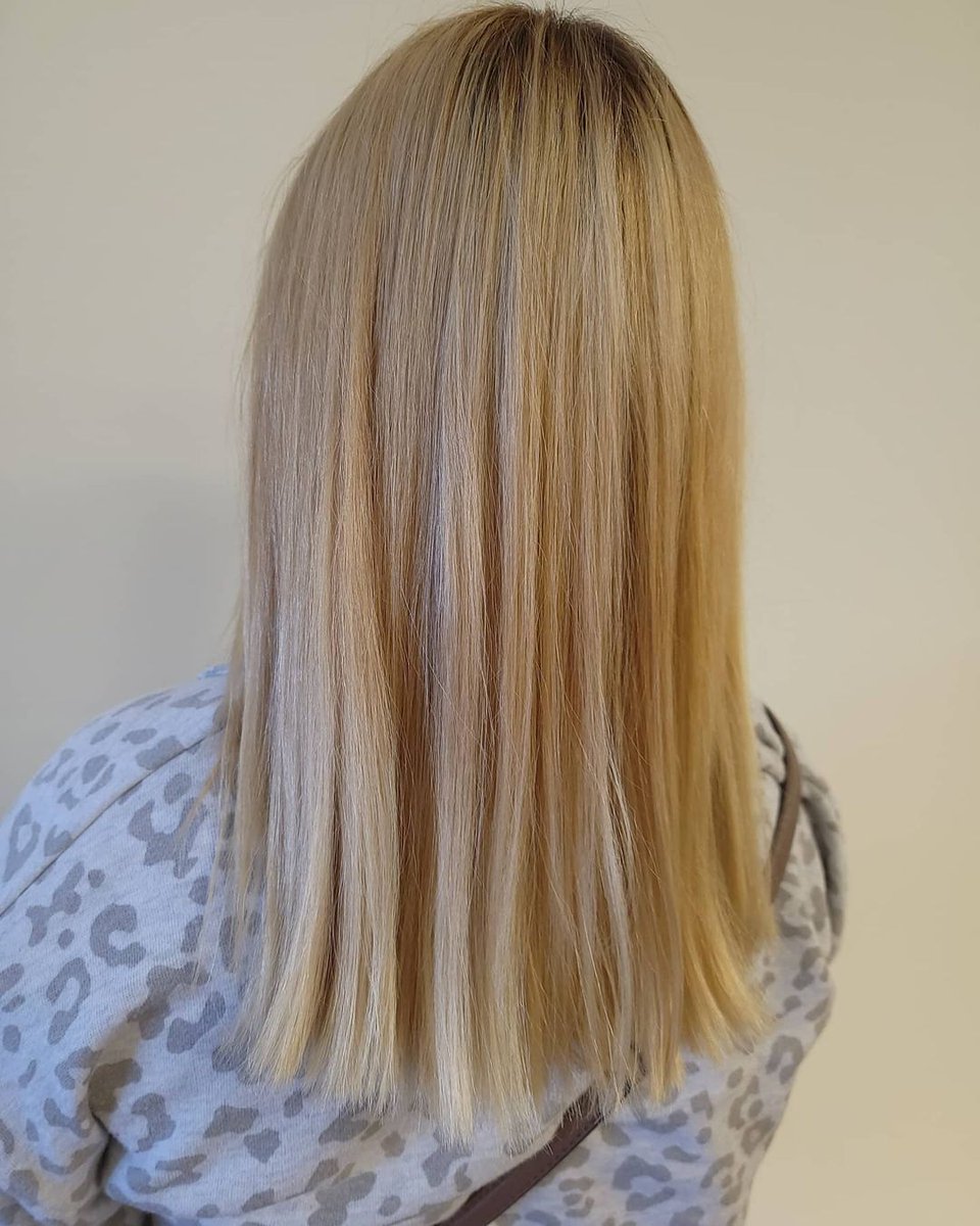 AvedaChapelHill's tweet photo. "Out with the old, in with the new  💫"

#TransformationTuesday by @tadeosbeayouty https://t.co/7IZbJAcDcL