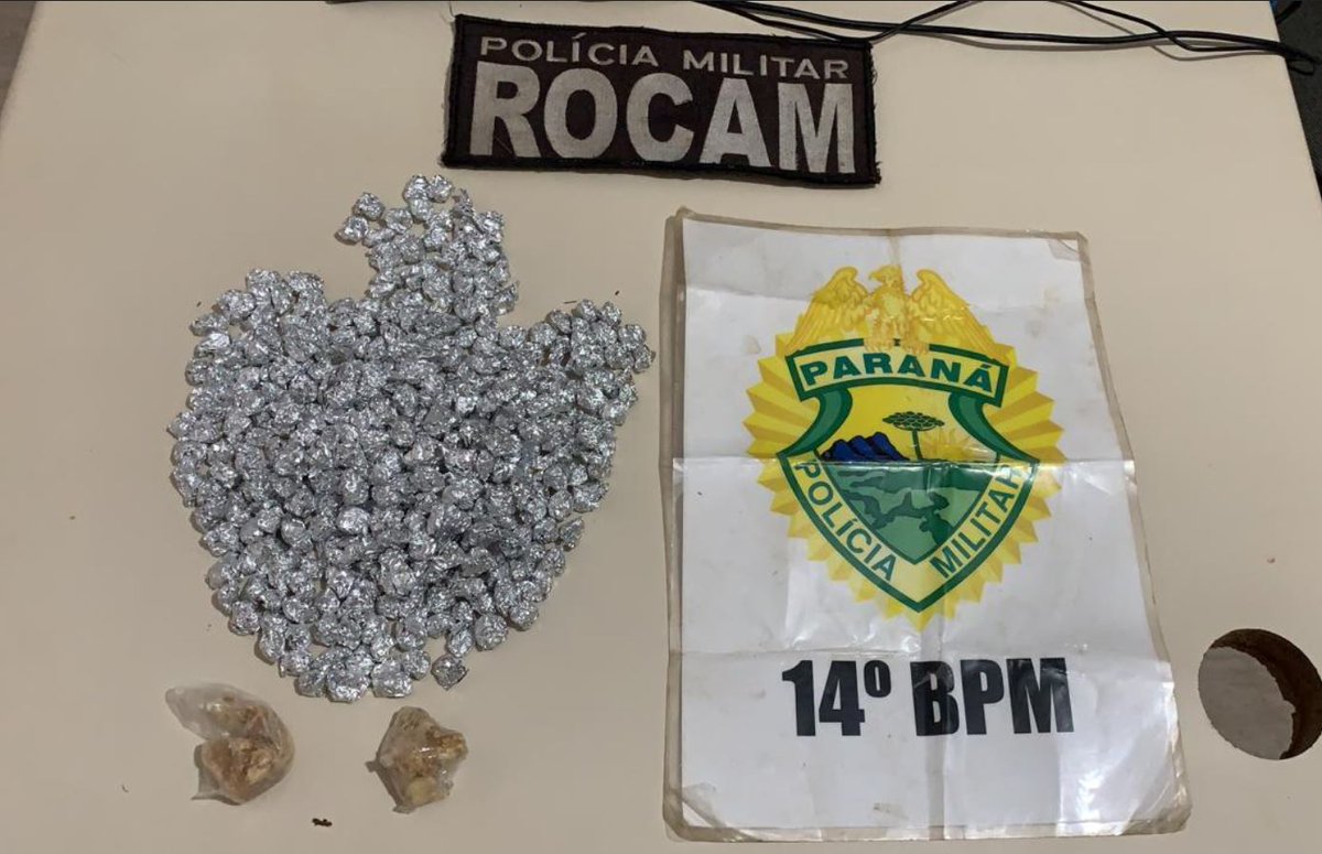 Paraná Military Police showing their love for the badge