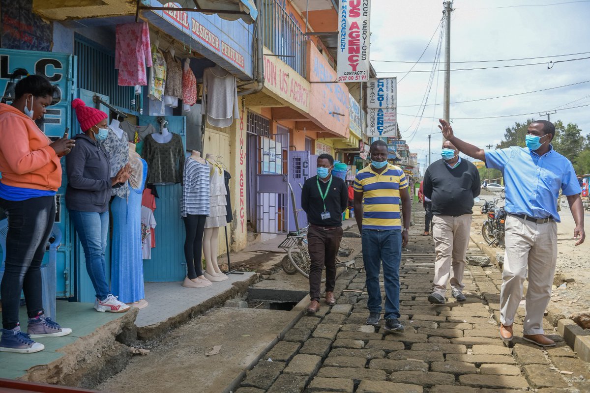 LaikipiaCountyG's tweet photo. Gov @NdirituMuriithi inspects the labor-based works at #hospitalroad #Nyahururu #Igwamitiward using the cobblestones technology. Urban planning, improved infrastructure, enterprise development ensures increased incomes & high quality of life.
#keepingthepromise #laikipiaonthemove https://t.co/f6DzIoomiF