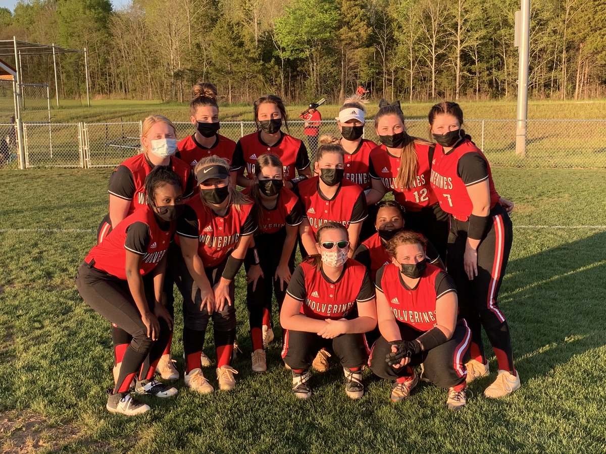 KPatrick44's tweet photo. Great win today, ladies!! @westcabsports https://t.co/4UJjuidtvD