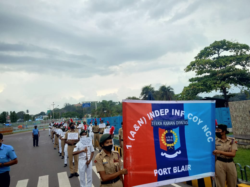 RaviBalraj5's tweet photo. NCC Port Blair #1st_AN_INDEP_INF_COY_NCC #NAVAL_UNIT #aJNRM_NCC_CADETS conducted  vaccination awareness drive rally on 13 Apr
"Cororna ko harana hai toh tika zaroor lagwaana hai" #Tika_Vaccination_Utsav #TikaUtsav @HQ_DG_NCC @NCCDte_TNPAN @PMOIndia @DefenceMinIndia https://t.co/unVHgj39Gg