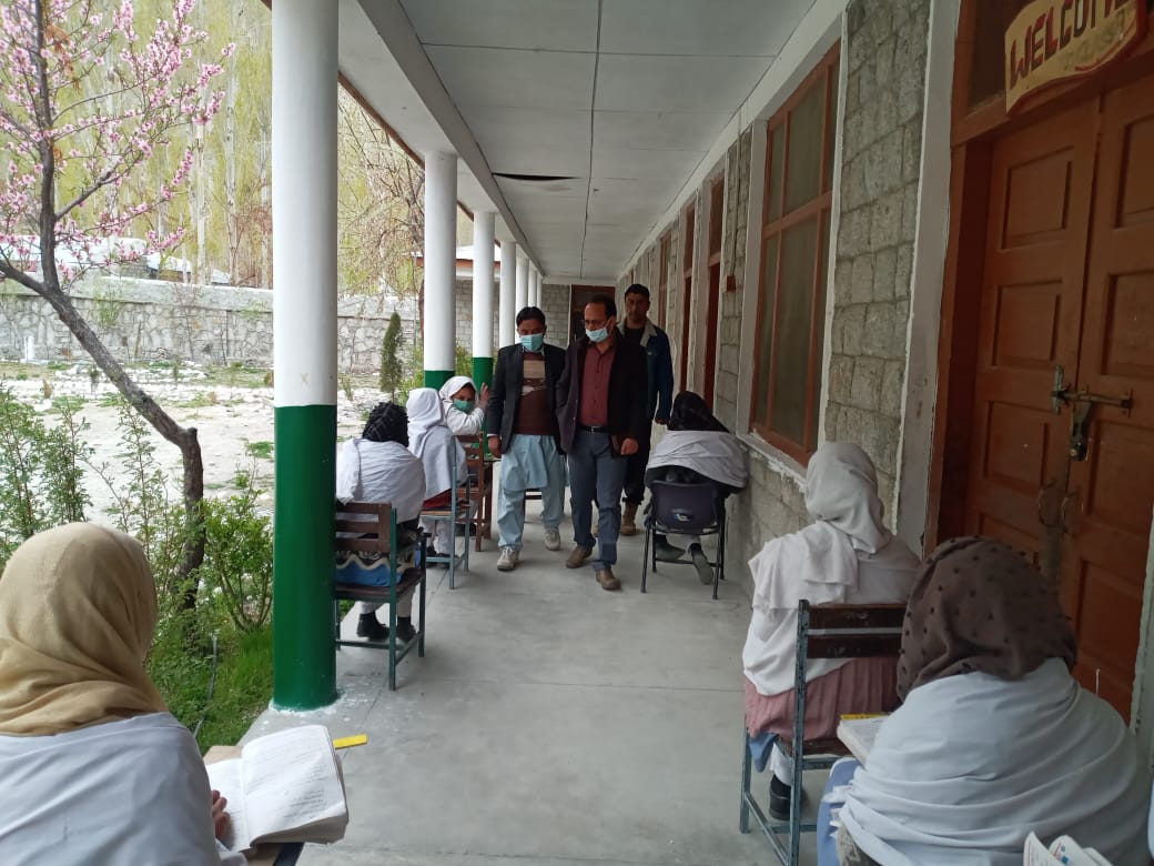 DeputyKharmang's tweet photo. @RandhawaAli @HomeDeptGB COVID 19 SOPs checking in Schools of District Kharmang. https://t.co/HG1ePVtChl