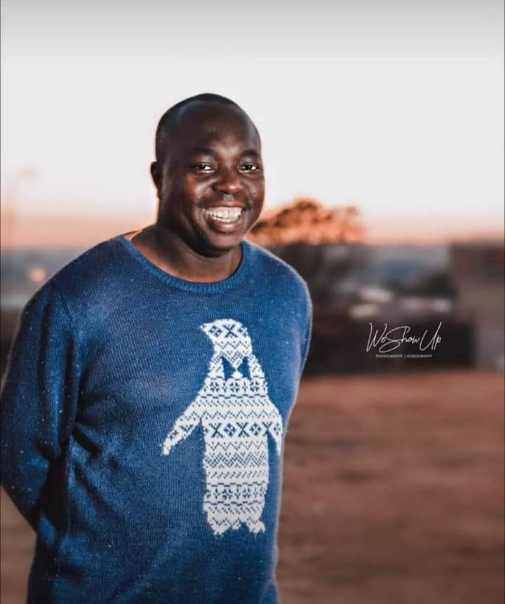 June16MC's tweet photo. Message from Family

Greetings all🙏🏾🙏🏾

As per family’s request, kindly note Ndhaveleseni Sekoba’s memorial service arrangements are as follow.

Date: 15 April 2021 (Thursday)
Time: 17:00
Venue: Zone 8 tennis courts (opposite Livhuwane Primary)

Kindly bring a white candle🕯 https://t.co/exG56ITGzP
