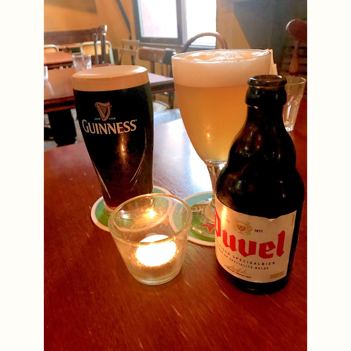 ryunosuke_h's tweet image. ちょっと呑み足らないからもう一軒ww 
#beer #guinness #1pint #duvel #irishpub #clann #自由が丘 #自由が丘呑み #サシ呑み #カミさんとサシ呑み
