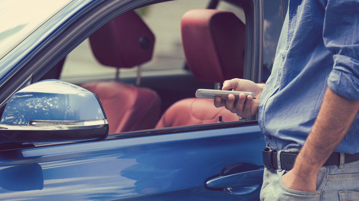 TramicarES's tweet photo. ¡Todo online! 
Con Tramicar puedes realizar la transferencia de tu vehículo 100% online 📲 en cualquier momento y lugar.
Sin colas y sin desplazamientos 🚙💨. ¿A qué esperas?

🌐 Visita nuestra web https://t.co/i6Uv96E9p2

#tramicar #transferenciavehiculo #tramitaciononline https://t.co/aaCpLg0b3H
