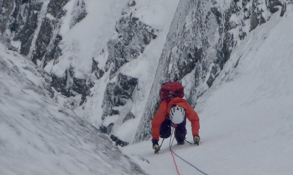 MaxHuntercouk's tweet image. I was lucky to get the jab on Saturday, and even more lucky to get almost no side effects - so we were able to go climbing for the rest of the weekend ☀️. @NevisLandscape @JohnMuirTrust @FriendsofNevis @TrueHighlands @VisitScotland @VisitFortWm #bennevis