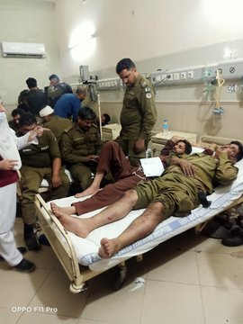 IMAGES: Several policemen hospitalized after being beaten up by Islamist goons of TLP.  #Pakistan