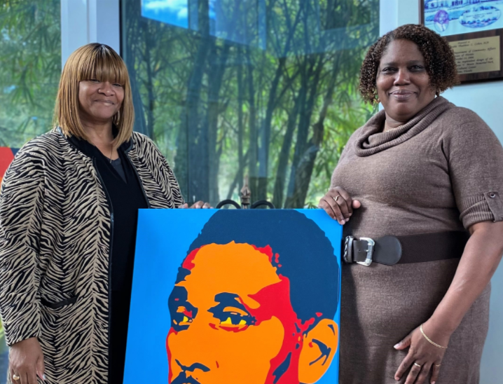 WUCF_PBS_Jazz's tweet photo. When Moore Cultural Complex coordinator @MsSonyaLive learned @UCF was collaborating with WUCF to create #TheMooreProject, she was excited.
Please visit https://t.co/l4YCeEHuiV to learn why #BlackHistoryMatters. https://t.co/pKmO9KDQ7X