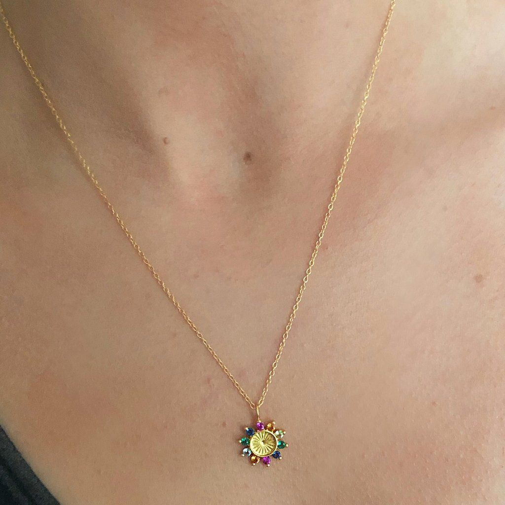 Jenems_'s tweet image. Sometimes the best gifts are the ones you buy yourself 😍💕 fall in love with our new collection of 18ct gold necklaces ✨ FREE worldwide shipping 🌎   jenems.com/collections/go…