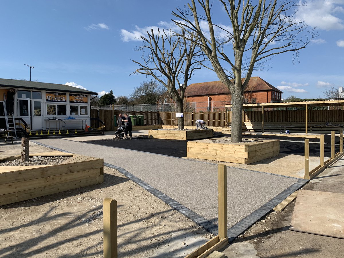 FIFC's tweet photo. Work continues on our outdoor hospitality area this morning @SouthernConstr3 https://t.co/IulXu1chpd