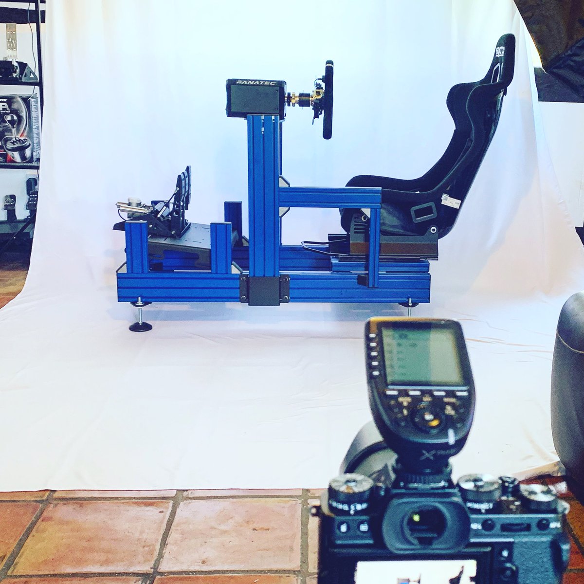 MagillPhotos's tweet photo. A little peak behind the scenes of what we’ve been up to with @VRRacingClub 😍 #nostudionoproblem https://t.co/JEMNWzRAWc