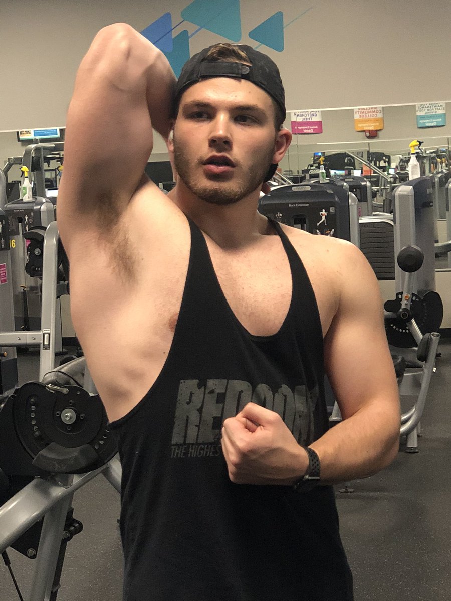 ckoop01's tweet image. Felt Twitter needed to see this too 👀💪🏼