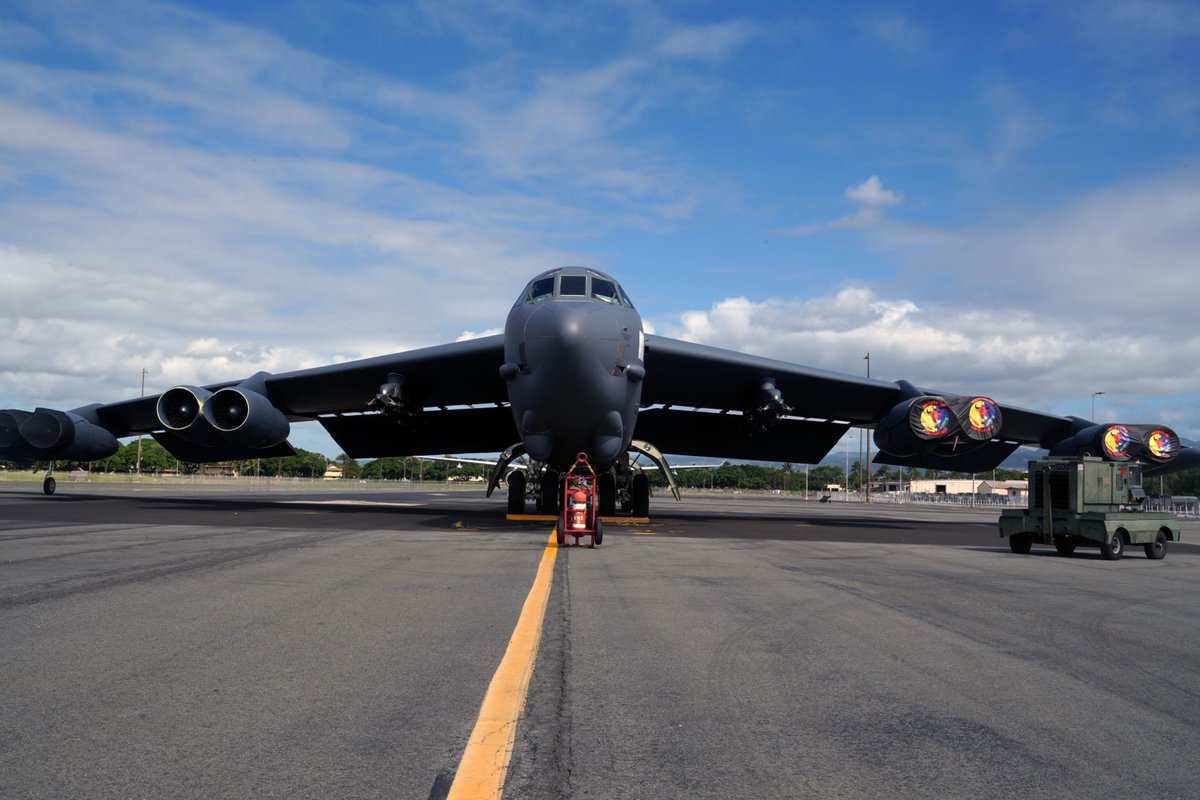 B 52 n. Boeing b-52h stratofortress. B 52 n. Boeing b-62 stratofortress. Boeing b-52.