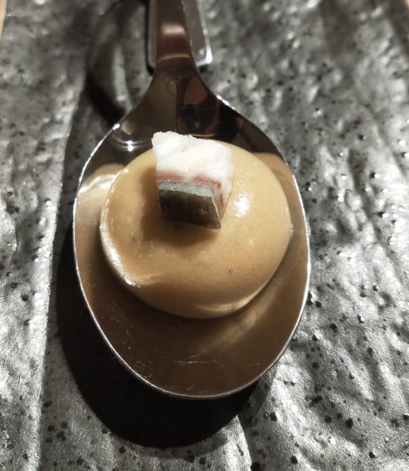 Bombó d'anguila al all i pebre
Bombón de anguila al "all i pebre"