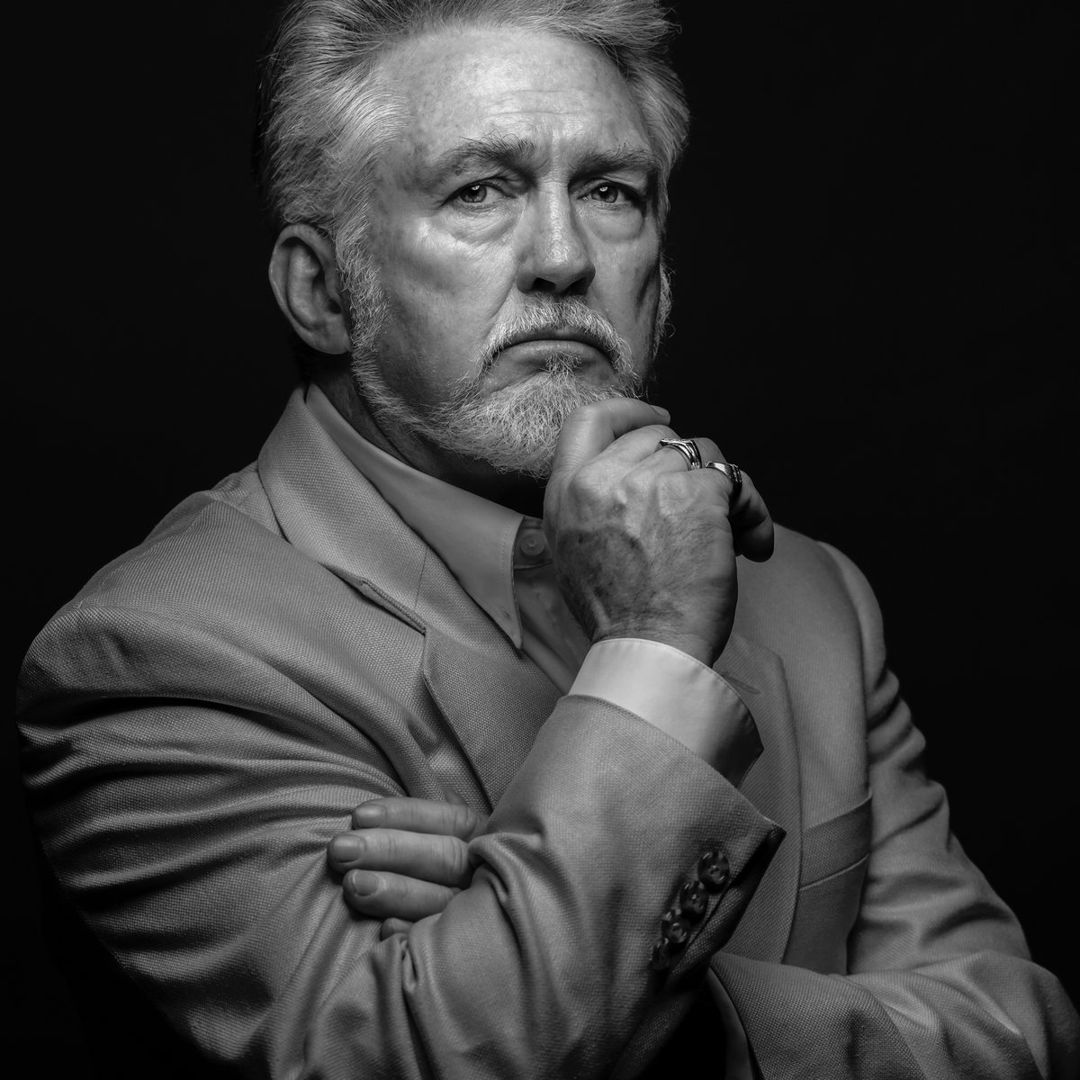 JulienLambertph's tweet photo. It is time to get serious about your business. At Julien &amp; Lambert Photo YOUR Image is OUR Business. Contact us today! https://t.co/VEt7MGsI76. #julienlambertphoto #julamphoto  #dfwheadshots 📸: Charles Lambert https://t.co/EUZQOHM0kH