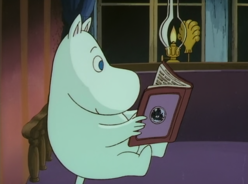 on the hunt for tasty recs on the phenomenology of reading, reading practices, and alternative ways of ~knowing~ a text or literary work, etc. broad!