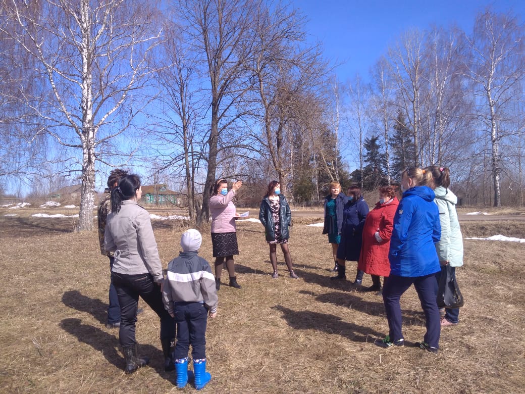 Сегодня, 13.04.2021г. ,обсудили с активными жителями с. Филисово участие в конкурсном отборе по реализации инициативного проекта "Благоустройство детской спортивной площадки в "старой" части с. Филисово". Жители поддержали данный проект.