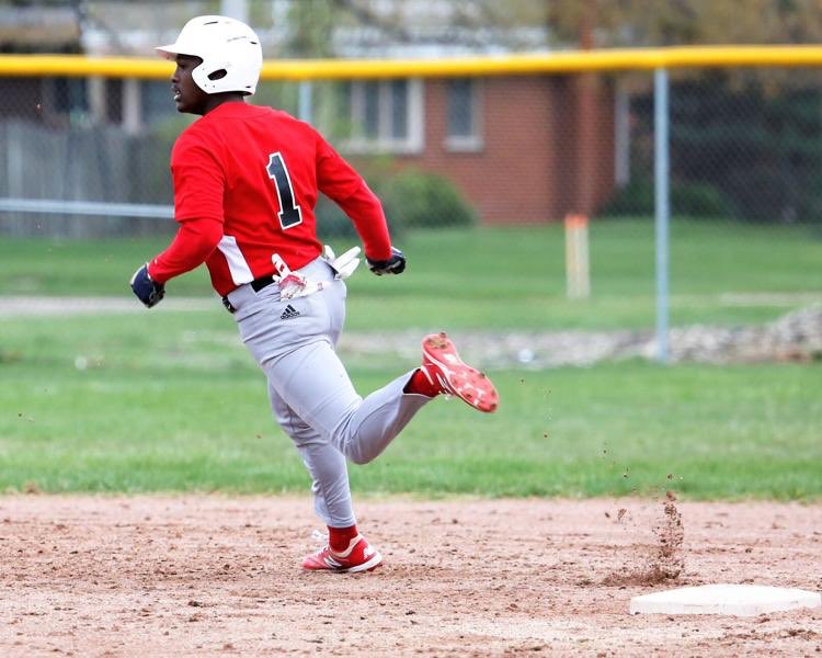 FlashyTom_'s tweet photo. Last first high school baseball game I had 11 strikeouts https://t.co/SwAf2dKlLh